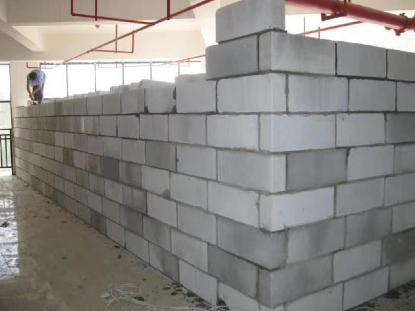 威信蒸压加气混凝土砌块承重墙静力和抗震性能的研究